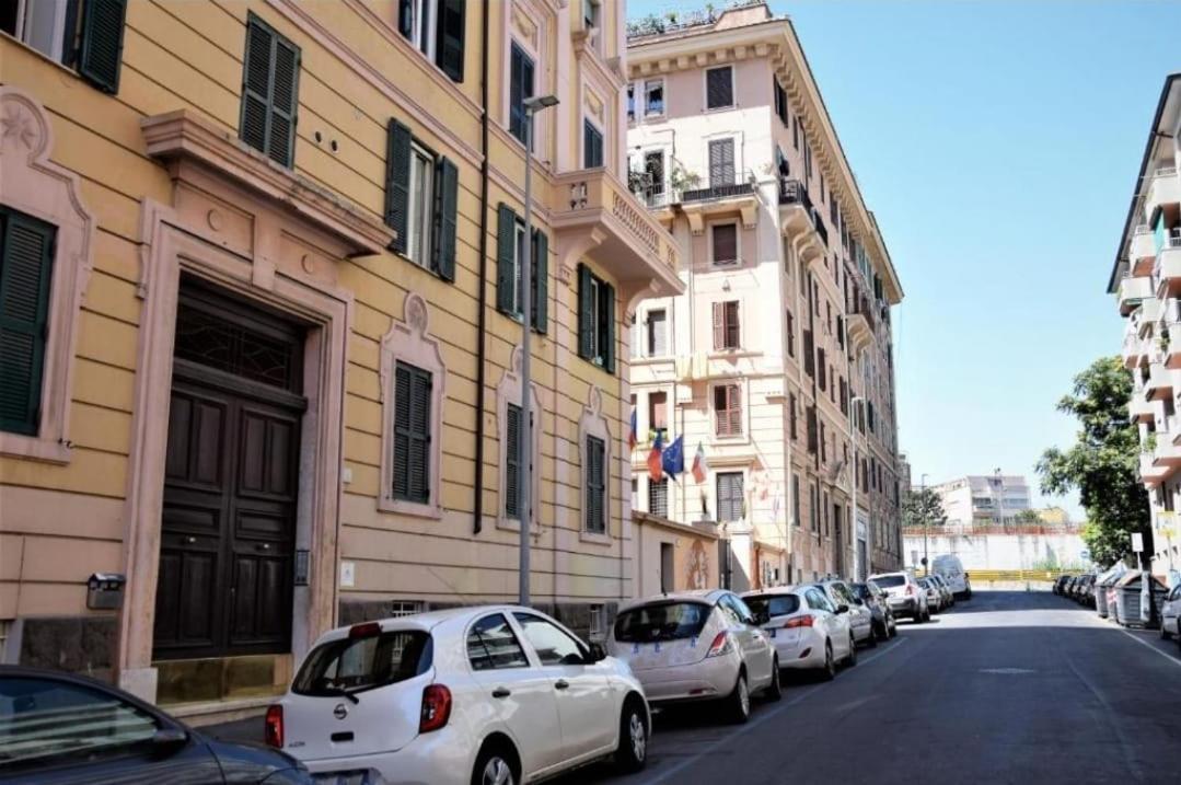 Near The Vatican Rom